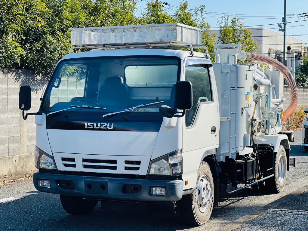 Isuzu Elf