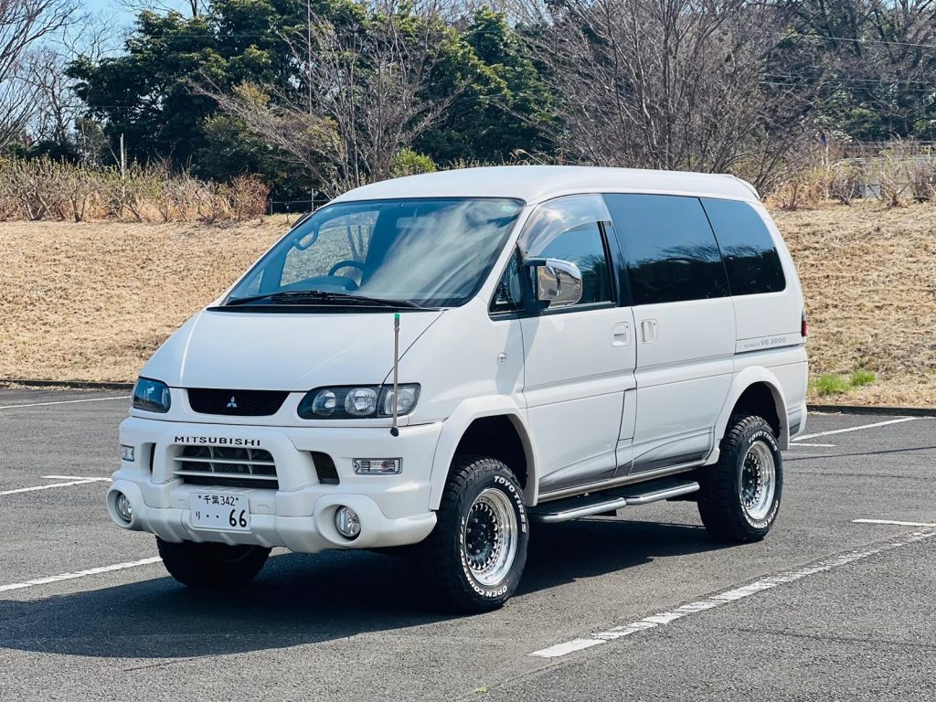 Mitsubishi Delica