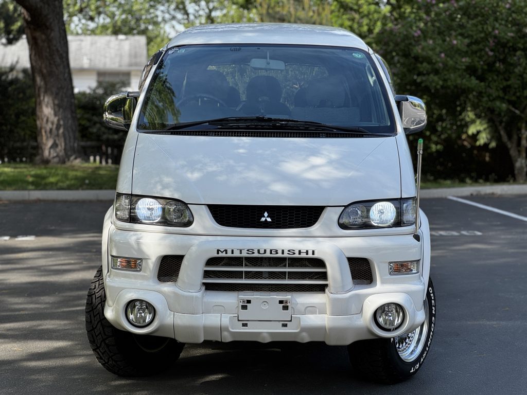 Mitsubishi Delica