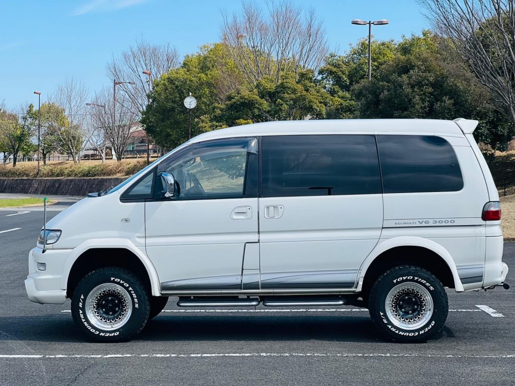 Mitsubishi Delica